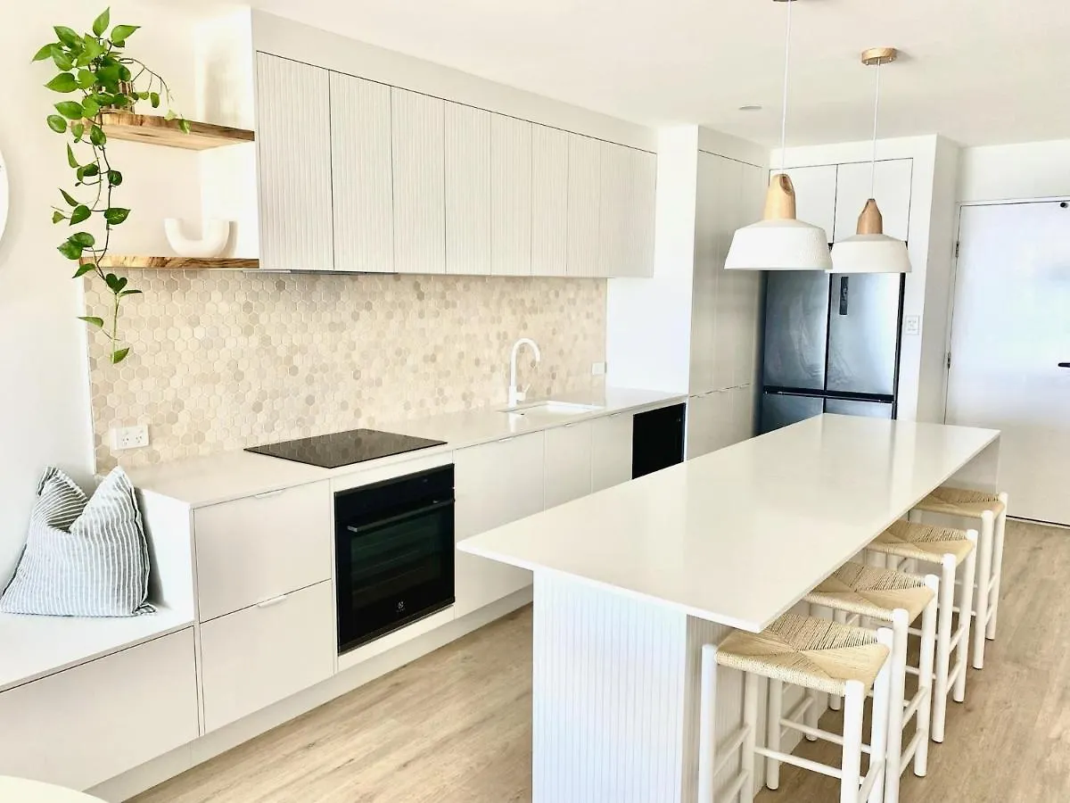 Monterey Lodge - Unit 18, 27 Warne Terrace, Kings Beach Caloundra Apartamento
