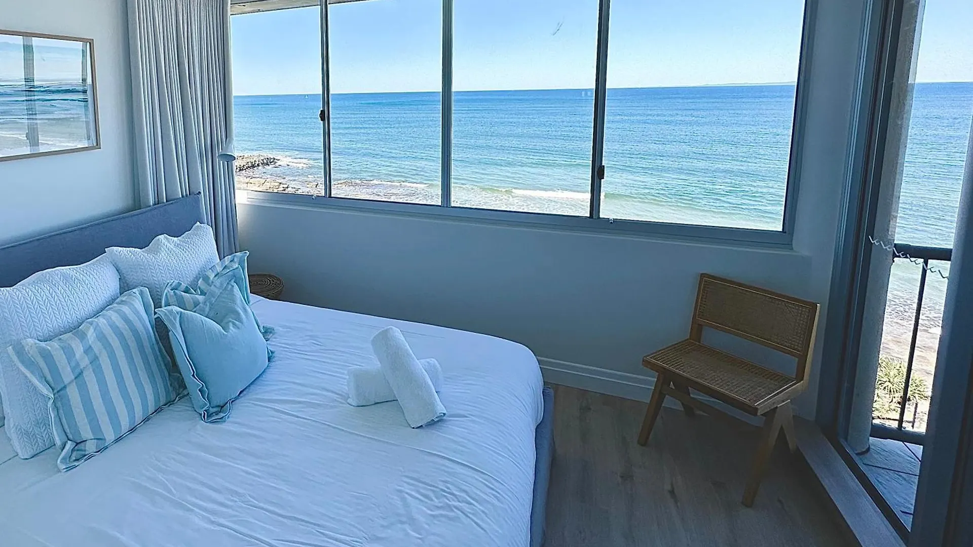 Monterey Lodge - Unit 18, 27 Warne Terrace, Kings Beach Caloundra 0*,  Austrália